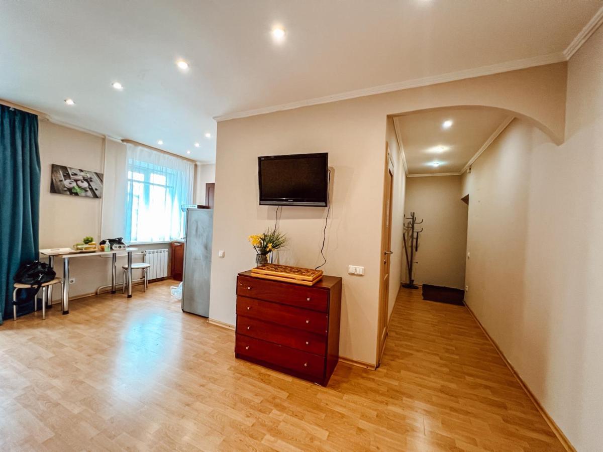 Apartment On Baseina Street Kiev Luaran gambar